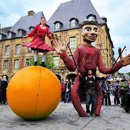 2 Des Remparts A 5mins De Charleville-mezieres Appartement *